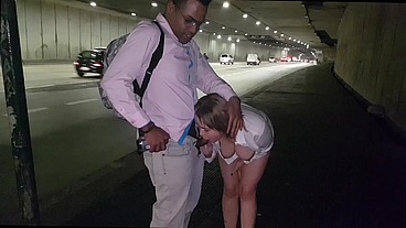 Melissa Alecxander aprontando na rua