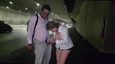 Melissa Alecxander aprontando na rua