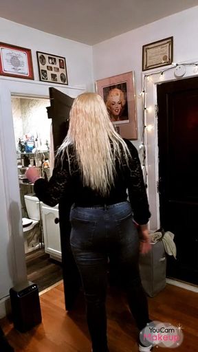 Mommy Smokes Before Fuck