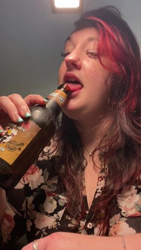 Seductive BBW Rootbeer Chug & Burps by Bella Blast