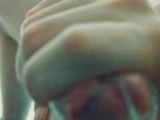 Walę konia i spuszczam się w gumę dla mojego klienta