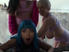 MILF soccer coach caught sucking players shecock