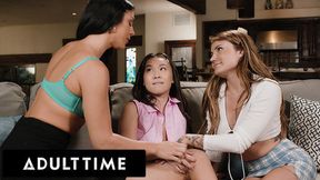 Lesbian matchmaker ignites sizzling 3-way reunion with ex-lovers