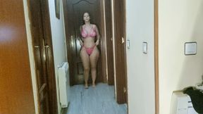 Blonde youtuber&rsquo;s bog ass