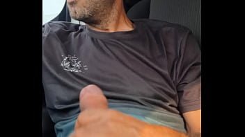 Te gusta ver como sale la leche de mi polla?