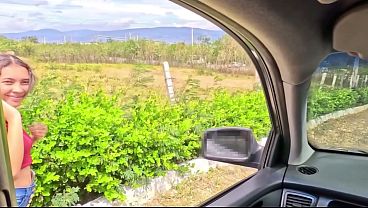 Cazador de Co&ntilde_os Pervertido convence a una Flaca Traviesa Desconocida de Follar de Pie en un garaje a Cambio de Dinero