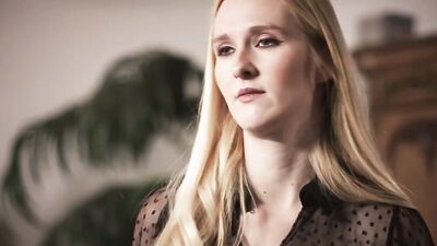 Naughty MILF cleans up with her hot pornstar skills