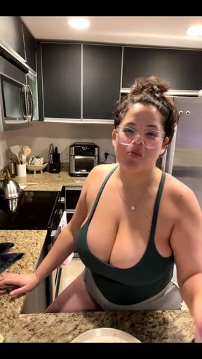 Live Stream with Dani Valentina