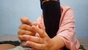 Hijab Girl Handjob Slowly