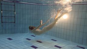 ”See a mesmerizing Russian teen Nastya underwater”