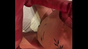Que rico oler y chupar una buena verga de un macho heterosexual vergon y con ganas de romper culo - bareback - sem camishina