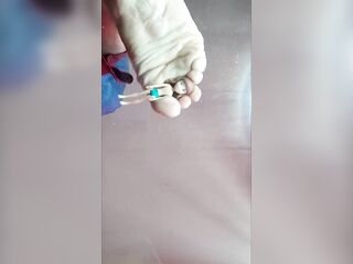 GIANTESS FEET , GLASS VIEW , AND SHRINKING FOOT WOMAN