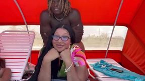 Large booty girls gravitate towards big dick men... even in public