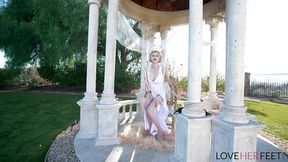 Goddess Kyaa Chimera Show Off Her Sexy Feet