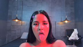 Caroline Joness Private Show