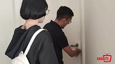 Eu fui alugar um quarto pra morar e não resisti sentando gostoso na piroca grande do proprietário