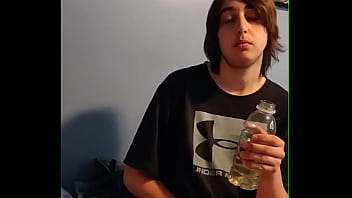 Pissing in a bottle an drinking it