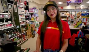 con la chica del mini market