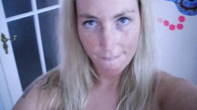 Blonde German slut chugs Natursekt straight from the stream