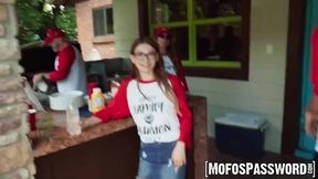 Petite babe Jessica Marie takes a wild rimming after a reunion