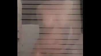 ce matin j&#039_ai pens&eacute_ &agrave_ vous sous la douche mes ch&eacute_ris