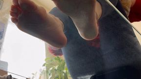 Crouch under me and watch my soles, Hungarian milf soles show, natural nails