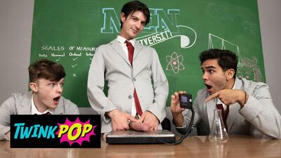 TWINKPOP - Hung Twinks Joey Mills And Jake Preston Embark In An Orgasmic College Adventure