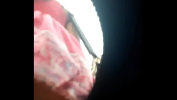 Upskirt de jovencita en Chile