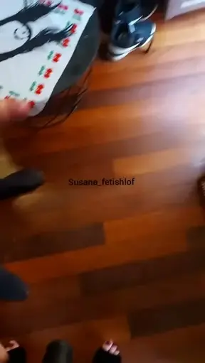 Putita sissy en lenceria con su maxi clitoris al aire,comiendo mi enorme polla. Sin arcada no es mamada, música para mis oídos.... Asume que te mueres por comerme la polla hasta los huevos apoquinand…