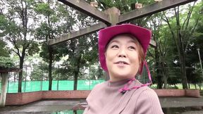 Hot MILF Grandma Gets Naughty with Amateur Lover