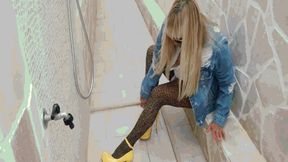 Bad day, ruined shoes! MP4 (1920x1080) FHD