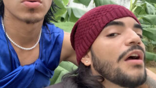 Domowy seks na świeżym powietrzu bez zabezpieczenia z młodymi, amatorskimi nastolatkami i ich wielkimi kutasami zakończony gorącymi wytryskami