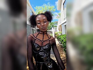 Showing off my Latex Outfit Outside