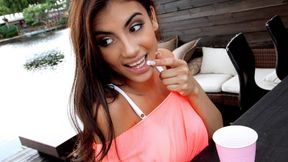 Brunette Dirty Talks in Spanish