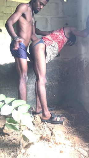 Outdoor Sex Inside an Uncompleted House with a Top That Has Huge Dick