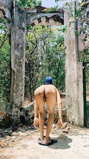 Tani Gay Outdoor