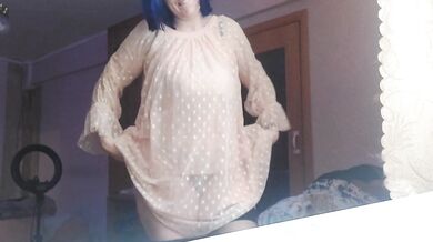 You're watching me try on dresses