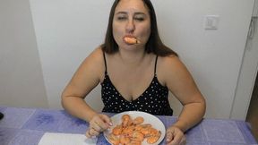 Chew langoustines with your mouth open ORDER a