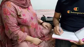 MILF houdt haar belofte na het examen.