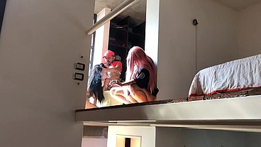 Pequei meu amigo no fraga comendo uma gringa gostosa
