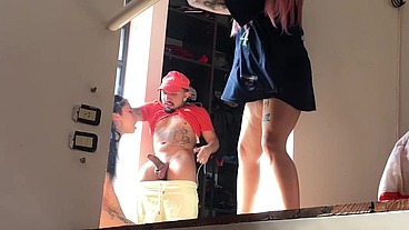 Pequei meu amigo no fraga comendo uma gringa gostosa