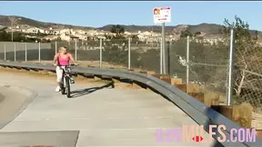 Blonde OLDER WOMAN's pierced hole gets drilled throbbing