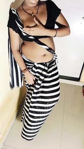Desi bhabhi ki video, single nude video, desi village bahu, desi village wife,  desi village mother, single nude vide