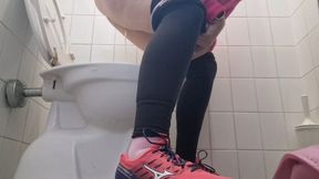 Big farts big pee in public toilet 1080HD