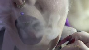 Purple Lip Smoke Play