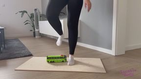 Sneaker-Girl Mia Moon - Little Toy Bus Crush