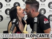 ALMENDRA CHUPA LA BANANA COMO UNA PIJA