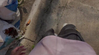 Hårig amatör bög smeker hans stora kuk innan röv bultande