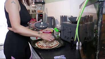 Healthier homemade pizza