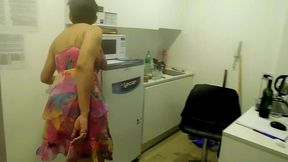 la puta de mi hermanastra se coje al plomero, se coje a mi novio en la habitacion y desp, completo
